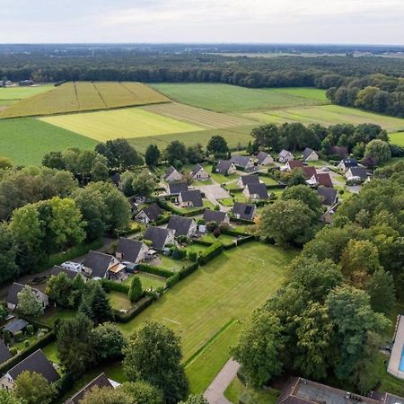 Geschakelde Recreatiewoning Met Omheinde Tuin Villa Posterholt Exterior foto